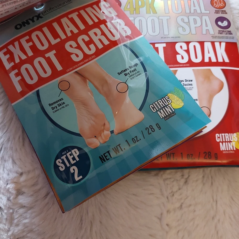 Lot Of 2 New 4 Pk Total FOOT Spa Onyx Citrus MINT Mask Therapy